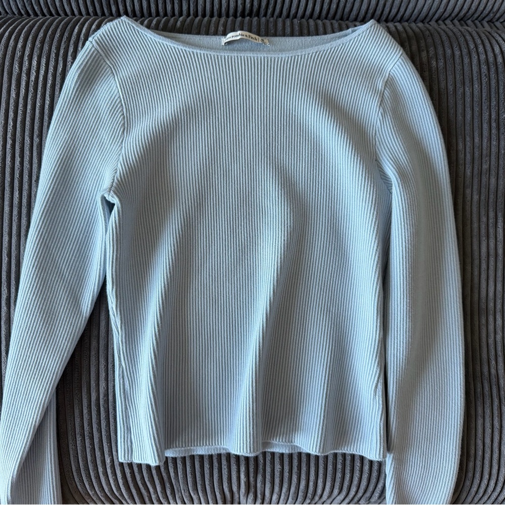 Abercrombie & Fitch Light Blue ottoman Sweater